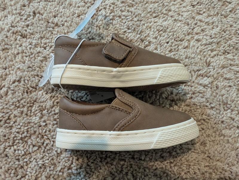 The Childrens Place Strap Brown Leather Shoes Sz 6 Great Condition