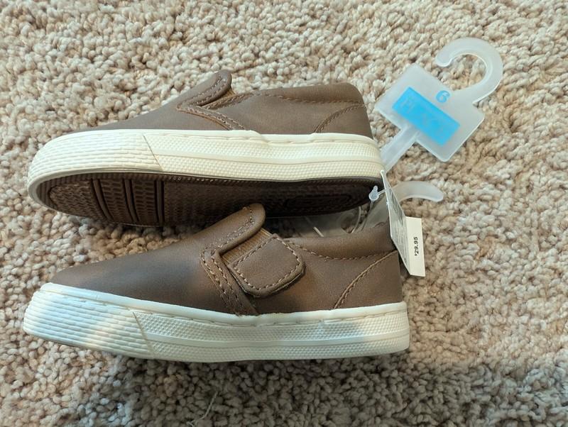 The Childrens Place Strap Brown Leather Shoes Sz 6 Great Condition