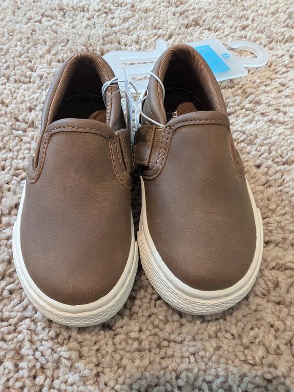 The Childrens Place Strap Brown Leather Shoes Sz 6 Great Condition
