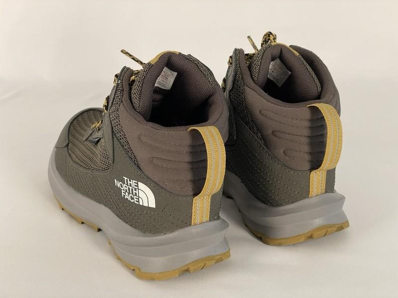 THE NORTH FACE Boy's Waterproof Dryvent Hiking Boots US 4 FreeShip&Returns