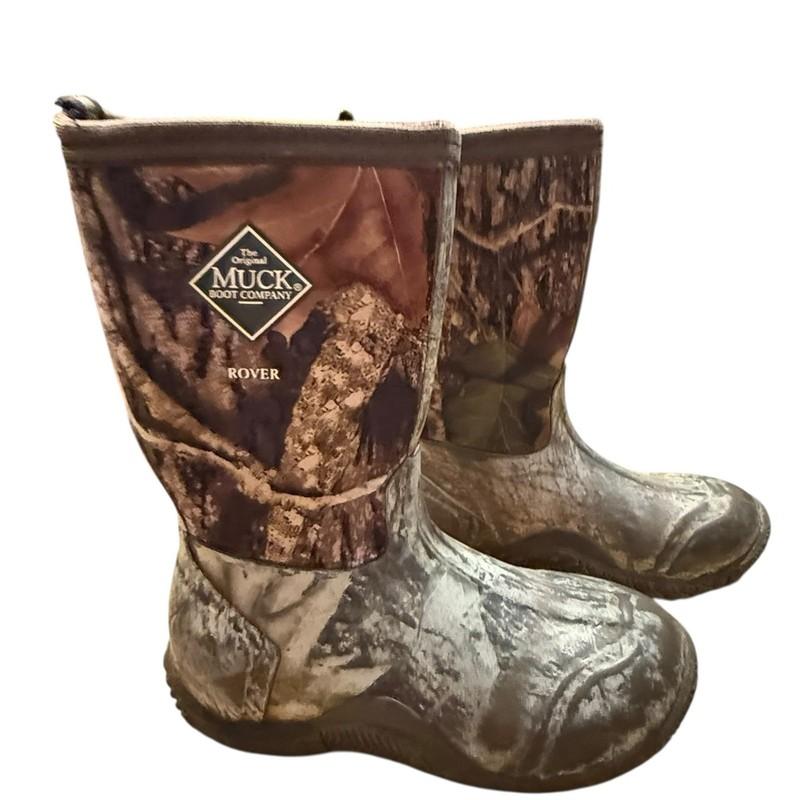 The Original Muck Boots In Camo Pattern Youth Size 2