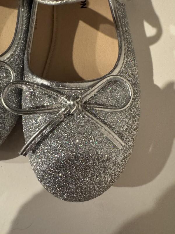 Thee Bron Silver Glitter Mary Jane Dress Shoes Princess Toddler Size 7/8 US