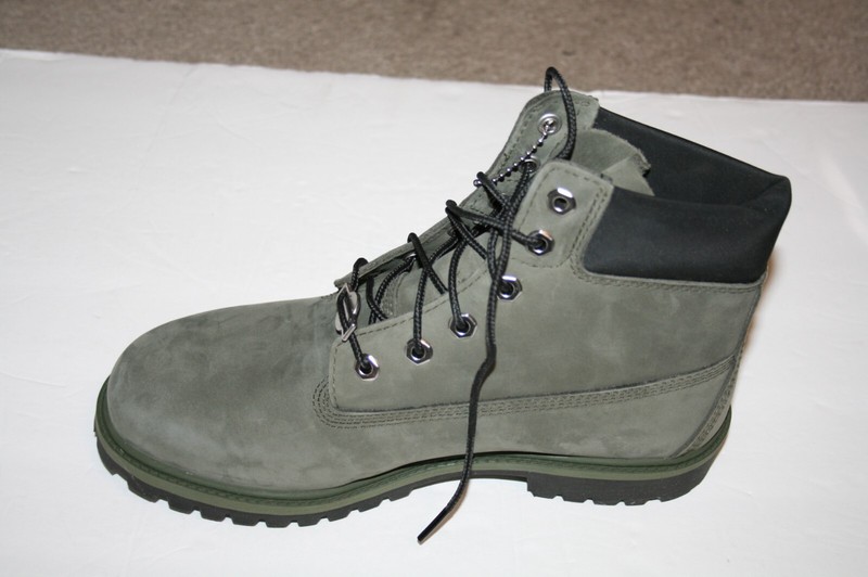Timberland Boys Boots Hunter Green Size 7 Kids ( Brand New )