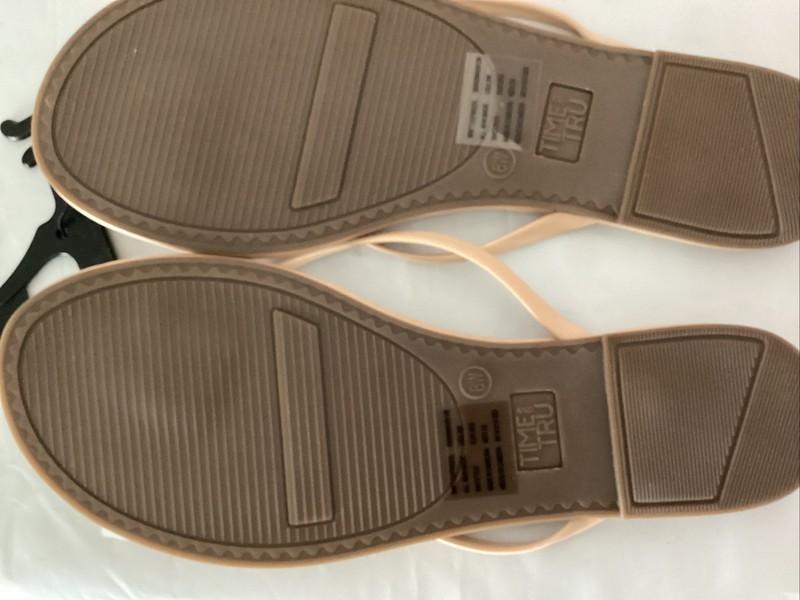 TIME AND TRU Barely There Nude Comfort Sock Flip-Flop Sandals Sz 8W