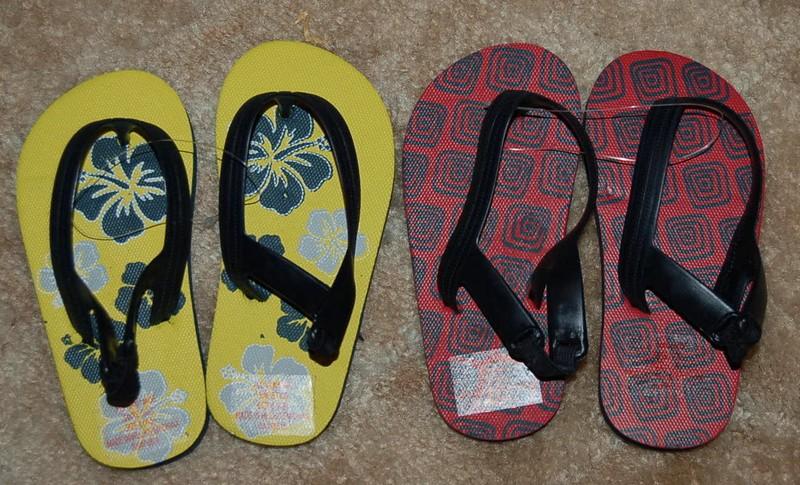 Toddler Baby Boys 2 PR FLIP FLOPS LOT Ankle Strap YELLOW FLOWER Red Sqare M 5-6