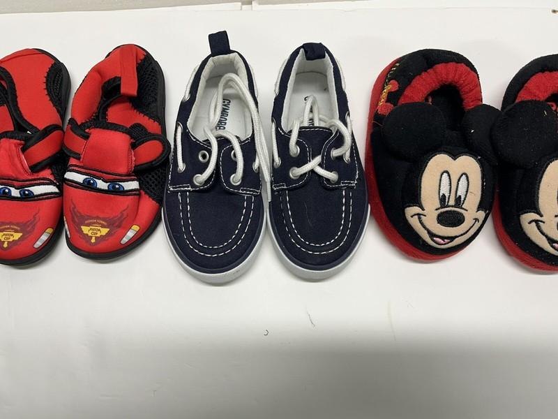 TODDLER SHOES SET OF 3 PAIRS. SIZE 6 BOYS. MICKEY MOUSE CARS AND GYMBOREE