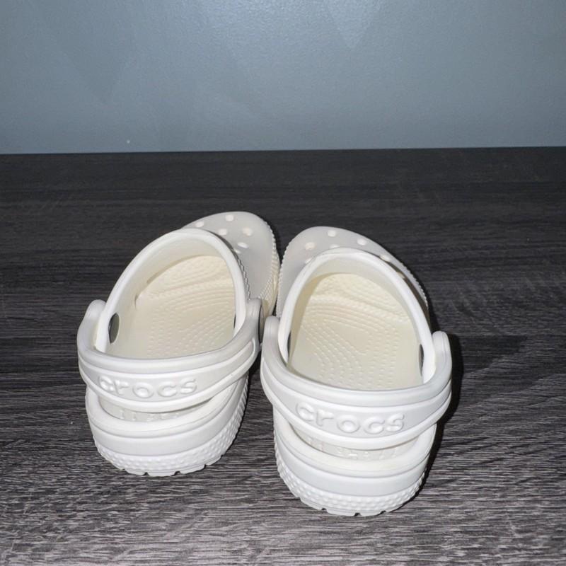 Toddler White Crocs (size 6C)