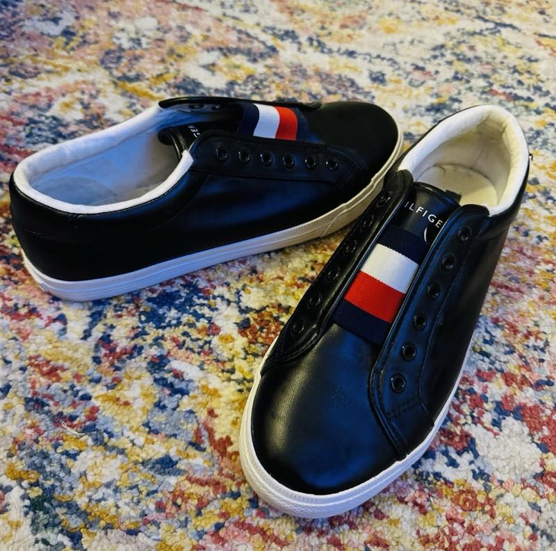 Tommy Hilfiger TWLAVEN-R Navy Sneakers Size 8