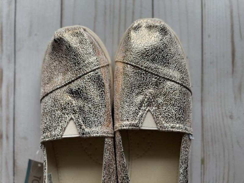 Toms Little Girls Alpargata Shoes Size 6 Gold Slip On Lightweight & Comfortable