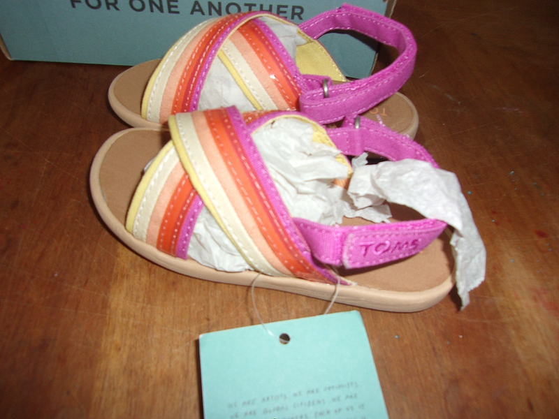 TOMS Tiny Viv Orange/pink Toddler Strappy Sandals Toddler Sz 8 NIB