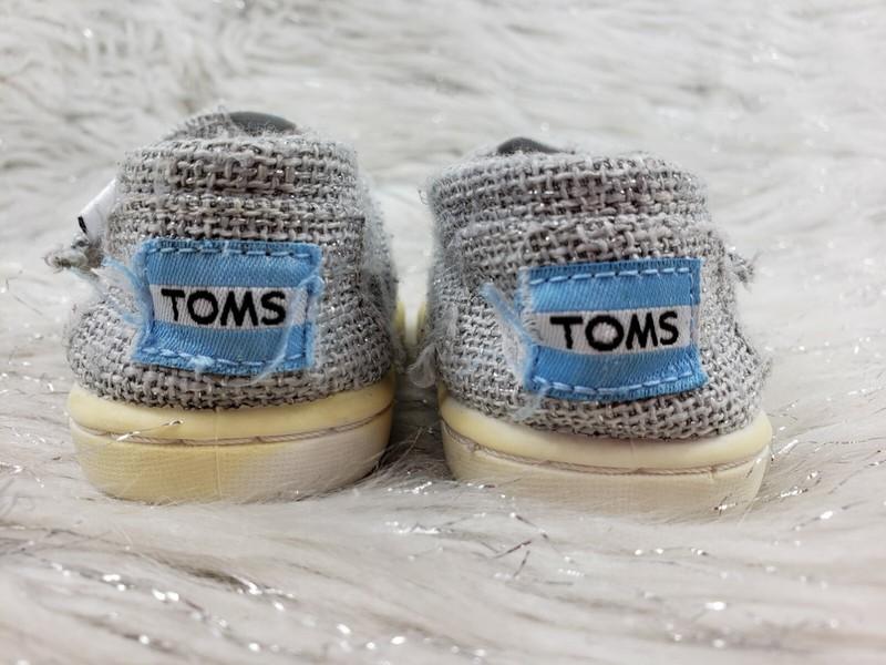 TOMS Toddler Size 3 Gray Sparkly Casual Easy On Shoes