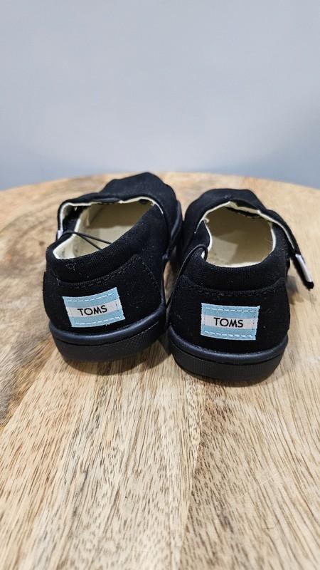 TOMS Toddler Slip On Balck Sz 7