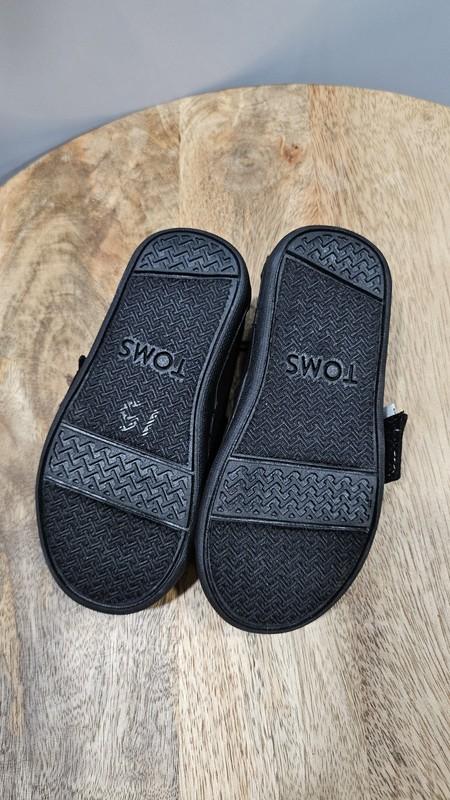TOMS Toddler Slip On Balck Sz 7