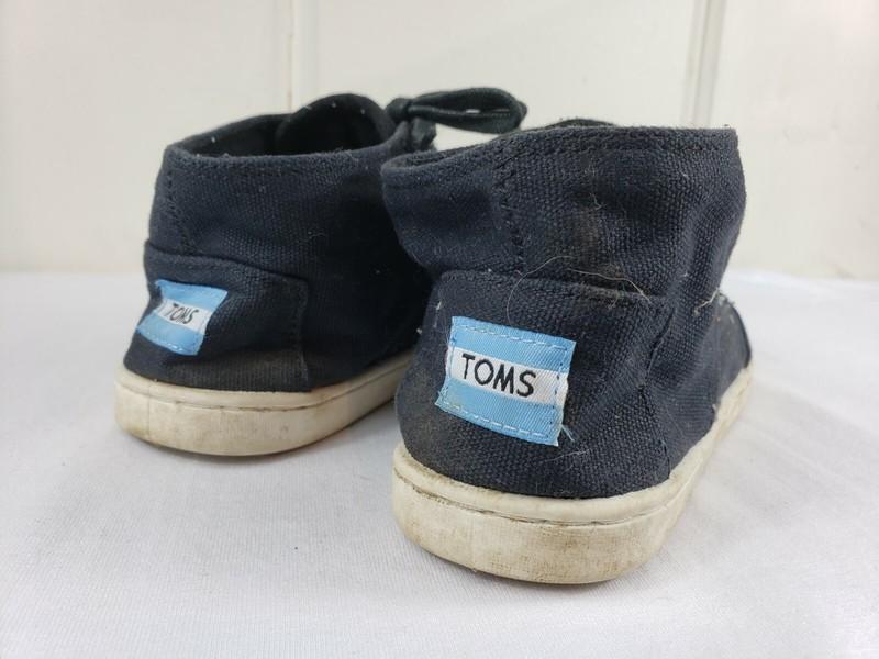 TOMS Youth Black Ankle Chukka Lace Up Casual Shoes Youth Size 2.5