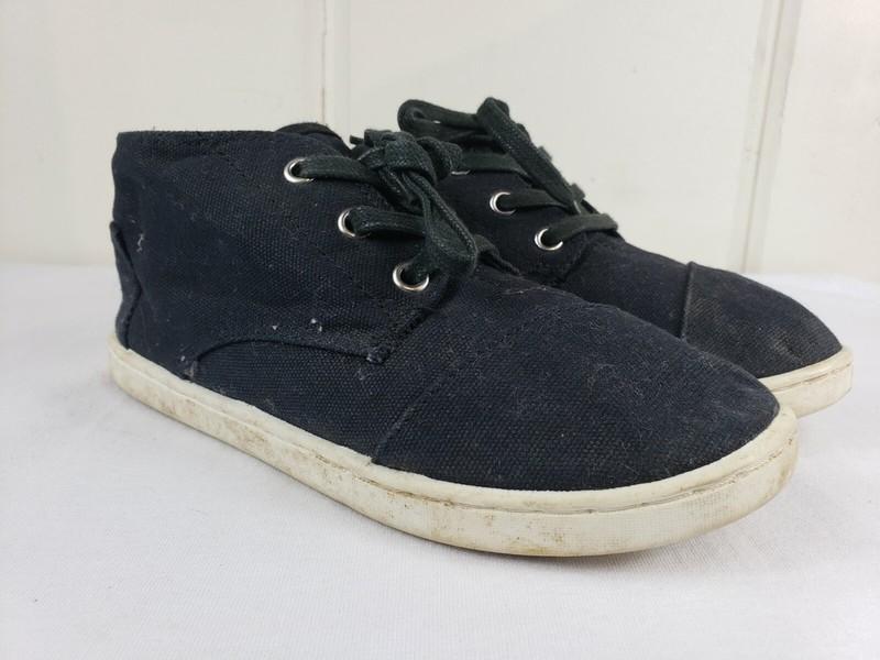 TOMS Youth Black Ankle Chukka Lace Up Casual Shoes Youth Size 2.5