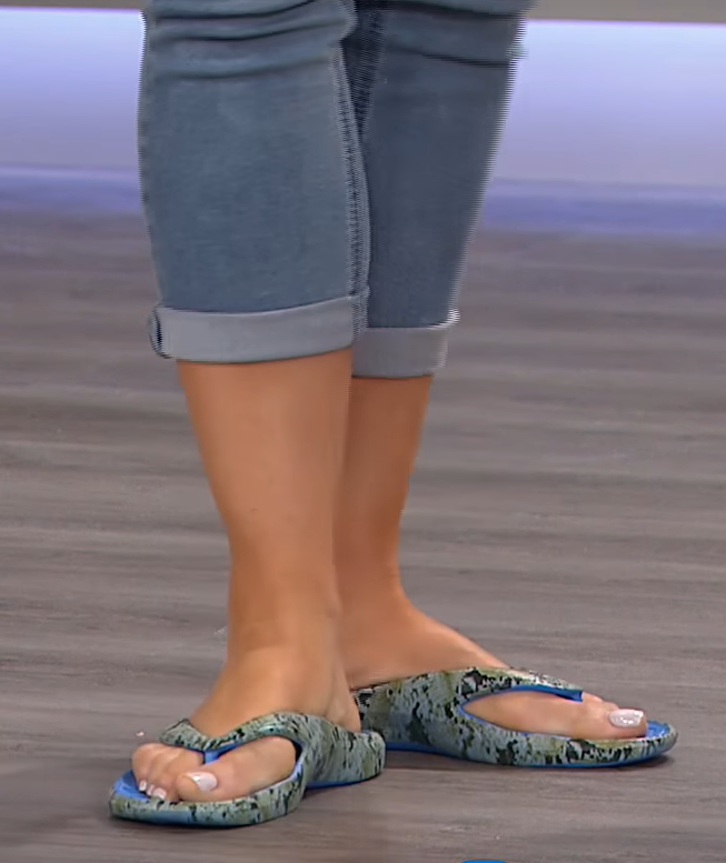 Tony Little CHEEKS Health Sandals One Piece Foot Technology;Snake Blue Sz 8