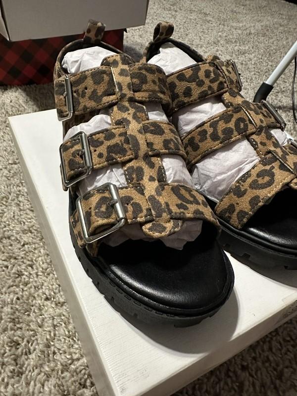 Treasure & Bond Girls Tan Leopard Print Fisher Men Style Sandels Size 1M Straps