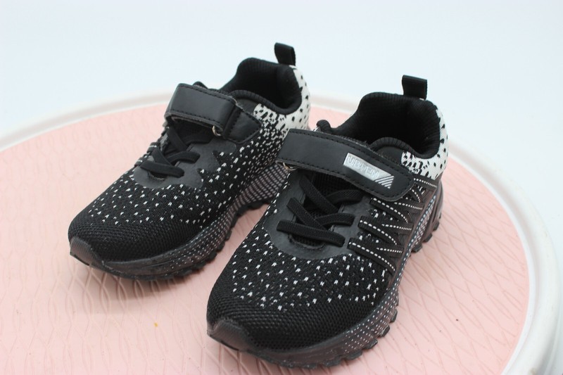 UBFEN Size CHILD SNEKER SZ UK 31 Running Shoes BLACK
