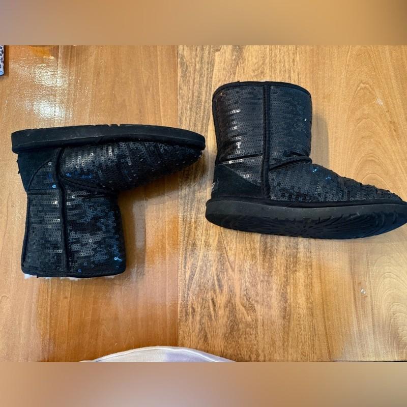 UGG Australia Girls Classic Sequin Boot Size 3