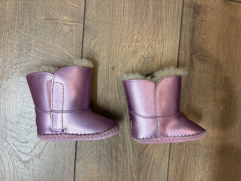Ugg Baby Girls Metalic Pink Boots Size 0/1 EUC