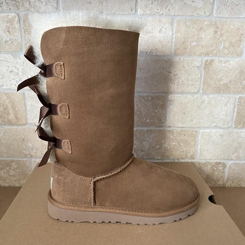 UGG Bailey Bow Triple II Chestnut Tall Mismatch Color Boot Youth Kid 3 = Women 5