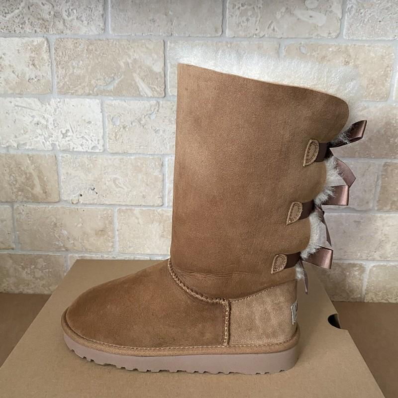 UGG Bailey Bow Triple II Chestnut Tall Mismatch Color Boot Youth Kid 3 = Women 5