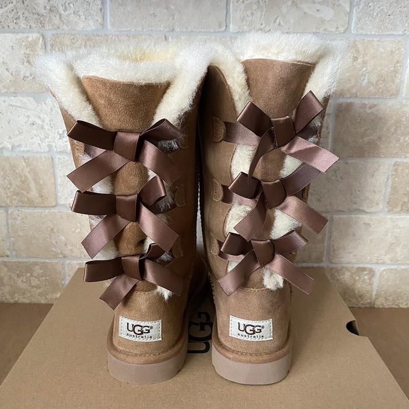 UGG Bailey Bow Triple II Chestnut Tall Mismatch Color Boot Youth Kid 3 = Women 5