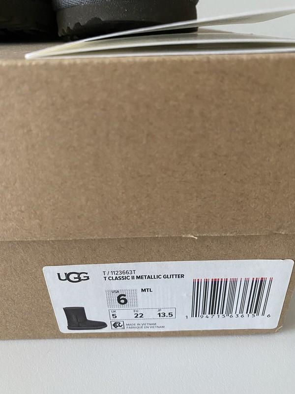 Ugg Boots Size USA 6 (EU 22)waterproof