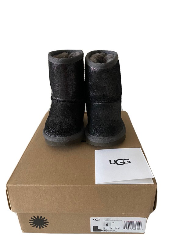 ugg boots size USA 6 (EU 22)waterproof