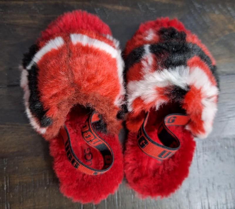 Ugg Fluff Yeah Red/Black/White Plaid Girls- Toddler/Child Size 10 Excellent Cond