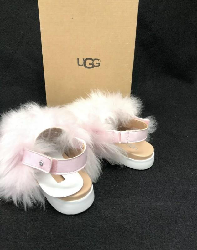 UGG KIDS GIRLS HOLLY FURRY SANDAL SEASHELL PINK SHEEPSKIN SIZES 12-6