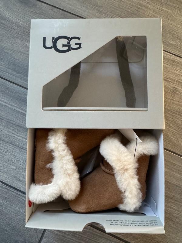 UGG LASSEN BABY CRIB SHOE CHESTNUT BROWN NIB 0/1M (0-6 months)