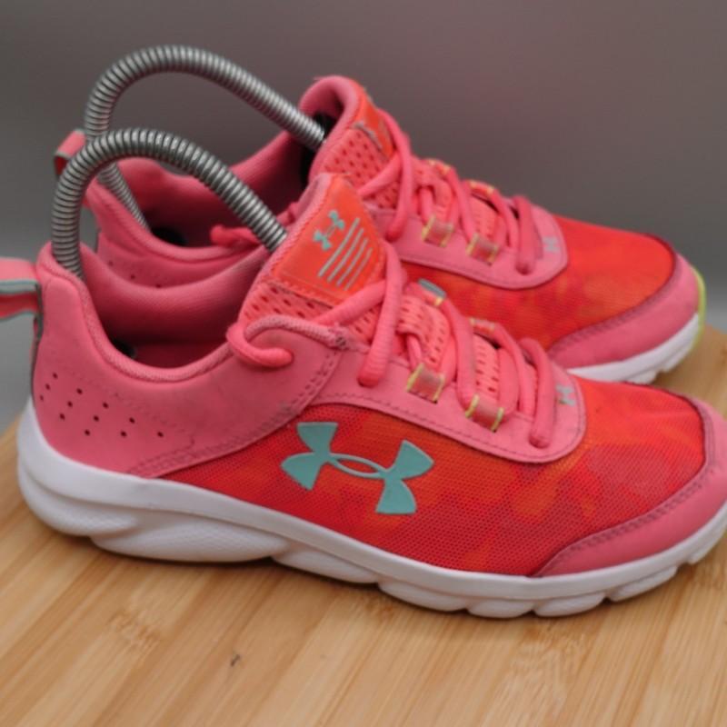 Under Armour 4Y Girls Pink & Coral Red Running Shoes 3022100 602 Flaws