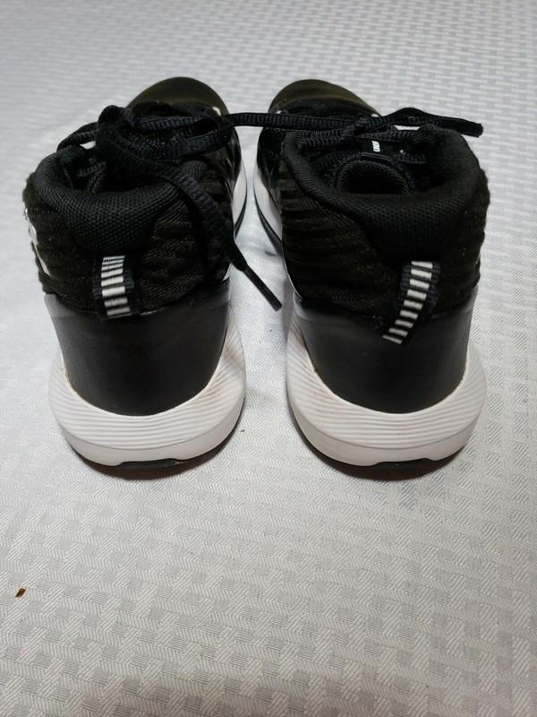 Under Armour Basketball Shoes Black White Youth Size 6Y