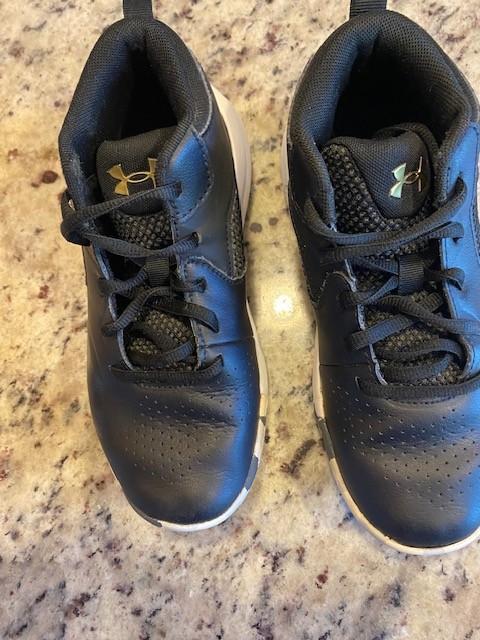 Under Armour Black/Gold Lockdown 6 Mid-top VCVN2 3023634-003 Youth Sz 2.5/EU 34