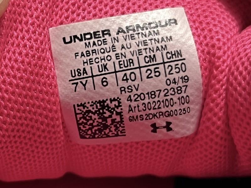 Under Armour Girls Athletic Shoes Size 7 Youth Gray Pink With Box