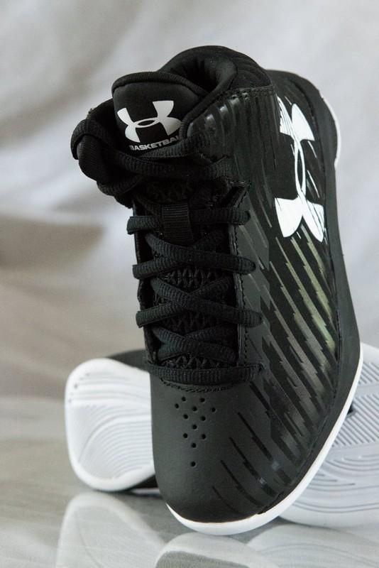Under Armour Jet Express Mid Boys Basketball Shoes Black Size 12 Youth