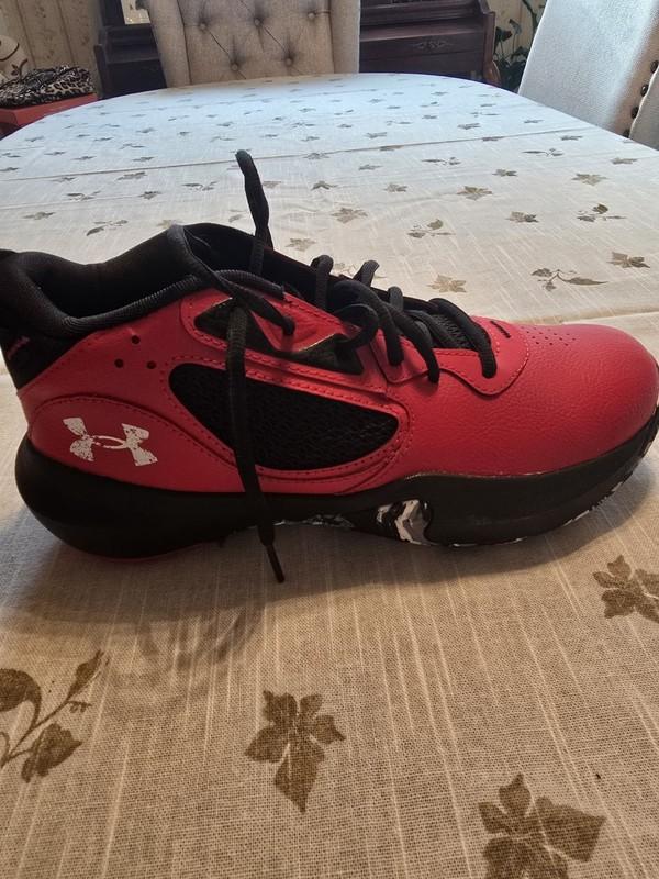 Under Armour Shoes Size 7 Youth Red
