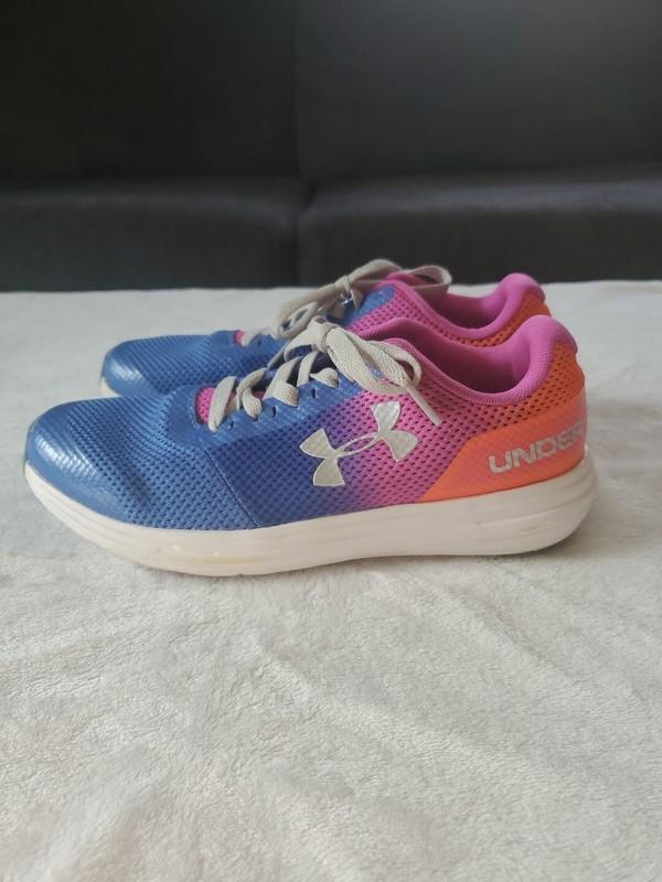 Under Armour Sneakers Girls Size 5Y UA Surge RN Prism Running Shoes Multicolor