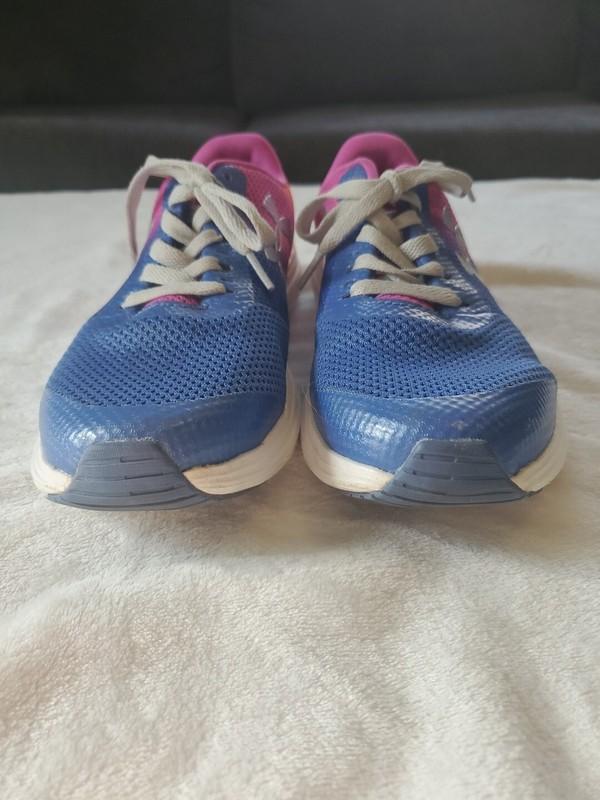 Under Armour Sneakers Girls Size 5Y UA Surge RN Prism Running Shoes Multicolor