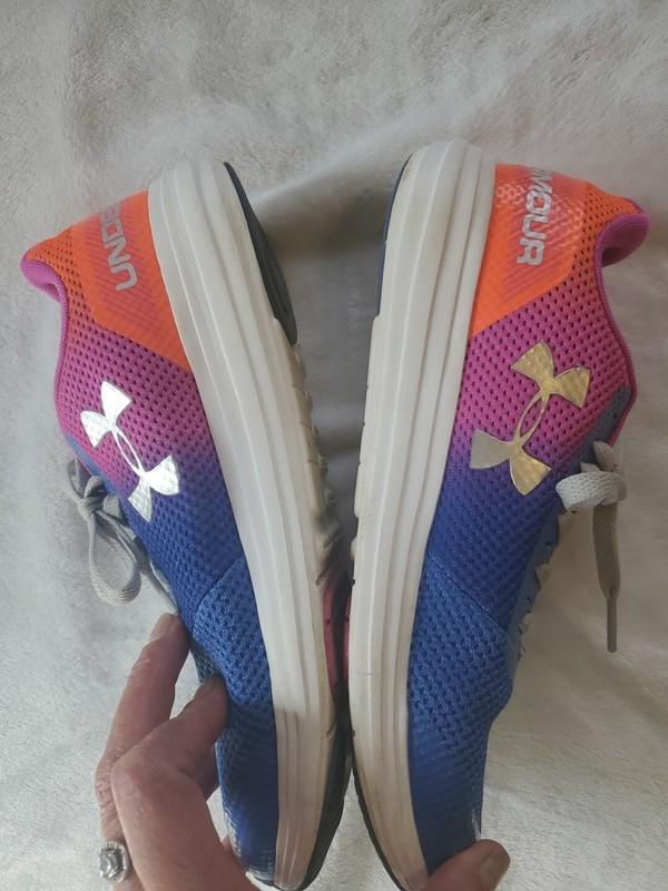 Under Armour Sneakers Girls Size 5Y UA Surge RN Prism Running Shoes Multicolor