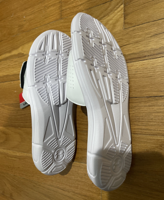 Under Armour UA B Ignite Select Boys 4Y Slides Sandals - White/Black - New