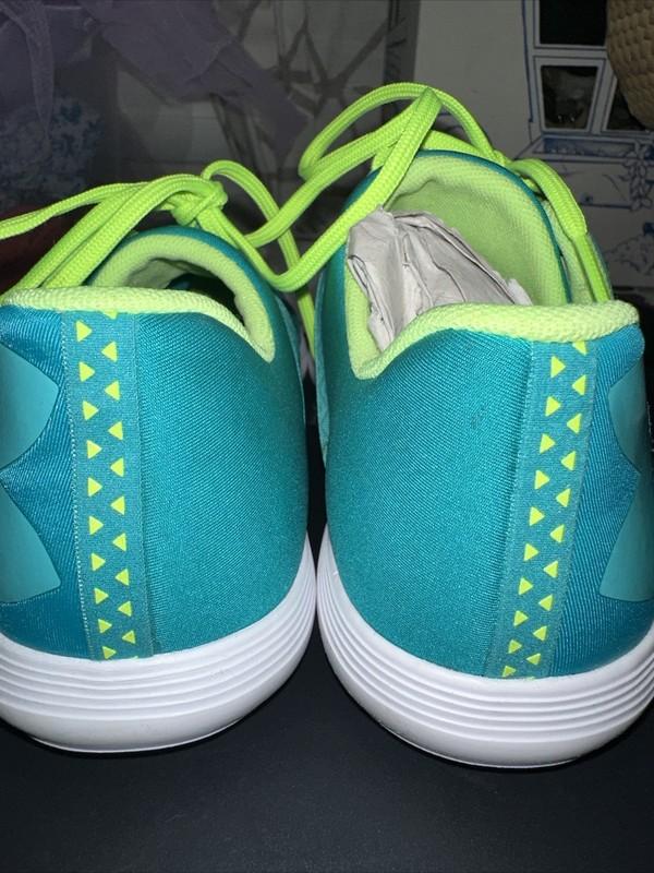 Under Armour UA GGS STREET PRECISION LOW GIRL Shoes 6.5 Youth 6.5Y