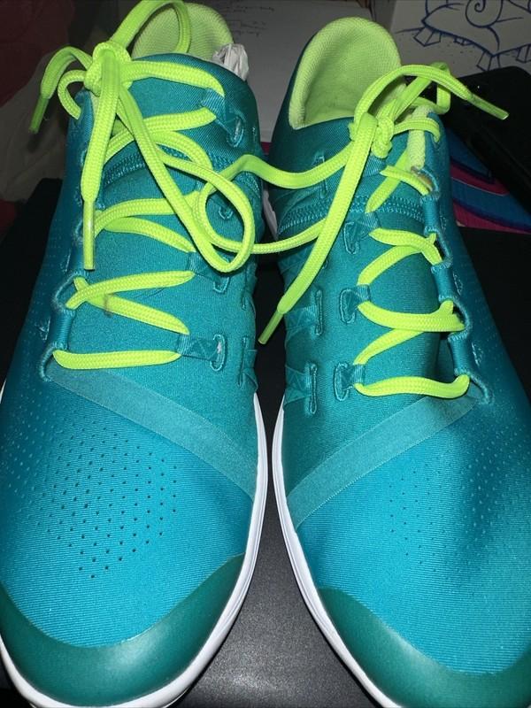Under Armour UA GGS STREET PRECISION LOW GIRL Shoes 6.5 Youth 6.5Y