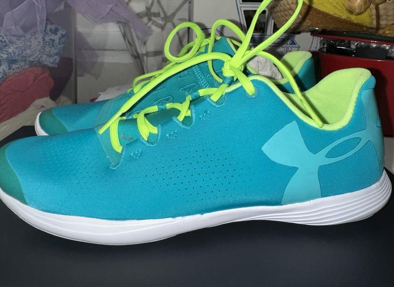 Under Armour UA GGS STREET PRECISION LOW GIRL Shoes 6.5 Youth 6.5Y