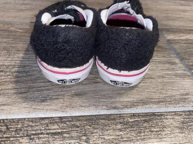 Vans Kids Toddler Baby Fuzzy Black Eye Shoes Size 4 Slip On
