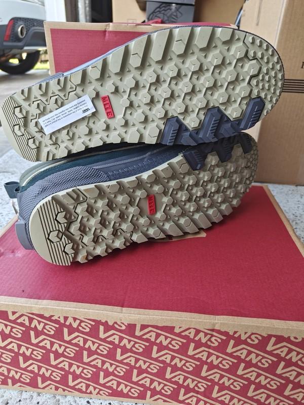 Vans MTE Sk8-Hi Gore-Tex Waterproof Scarab/Grape Leaf Men's 11