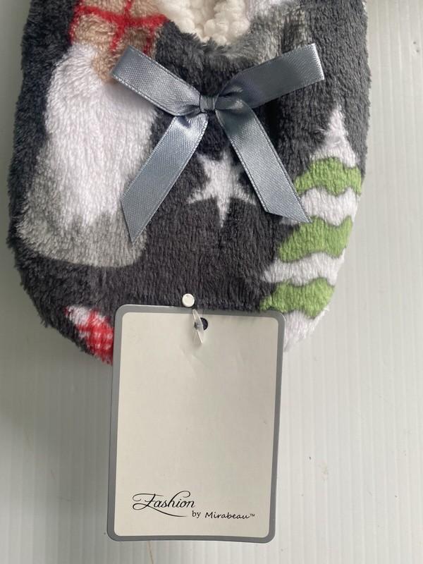Velvety Fleece Winter Gnomies Slippers W/Grippers - Fashion By Mirabeau