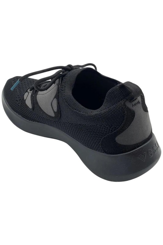 Vessi Men's Everyday Mover Sneaker Breezy Black On Black