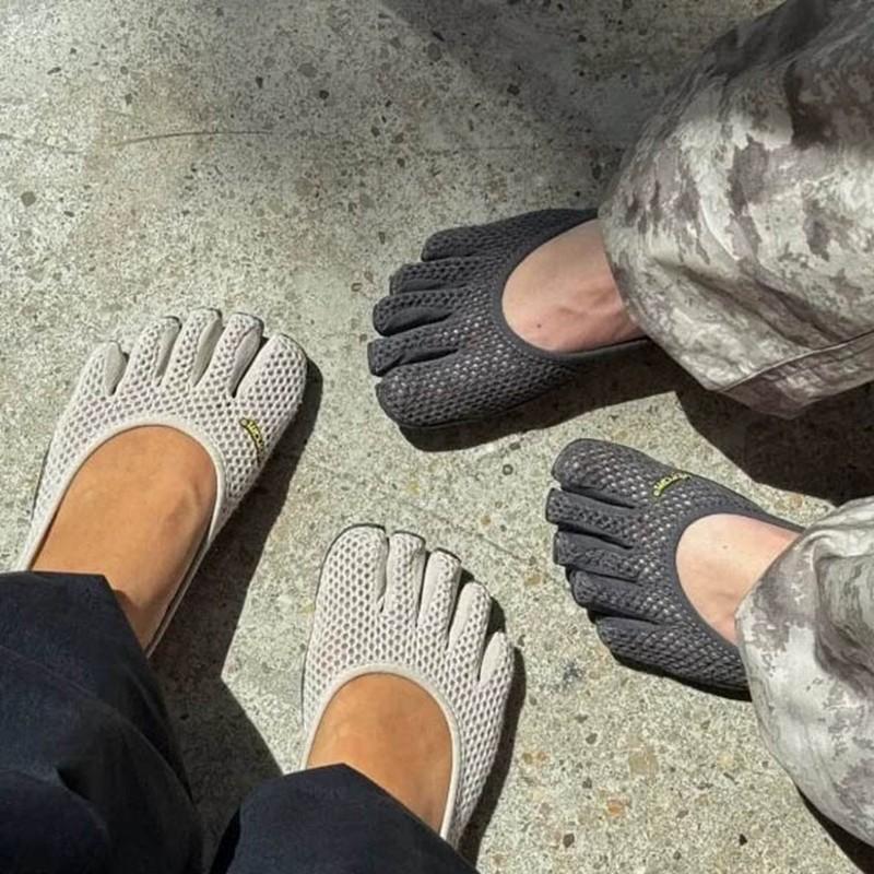 Vibram Five Fingers Women's V-Soul Sneaker Shoes US Size 6-8